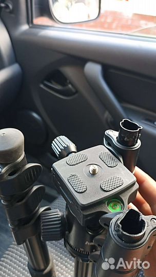 Штатив Hama Tar Duo отлетели пластиковые колпочки