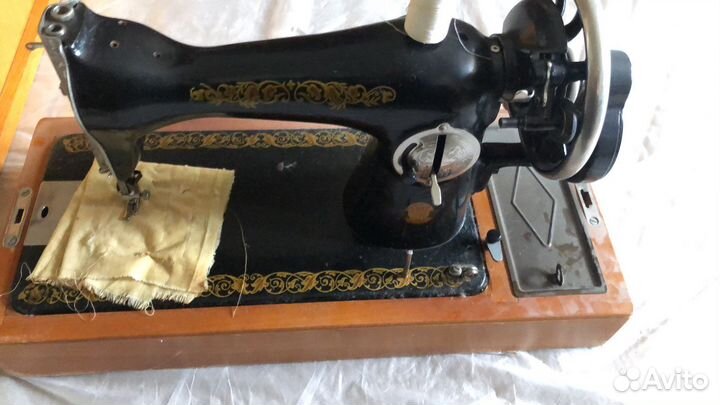 Швейная машина пмз им.Калинина