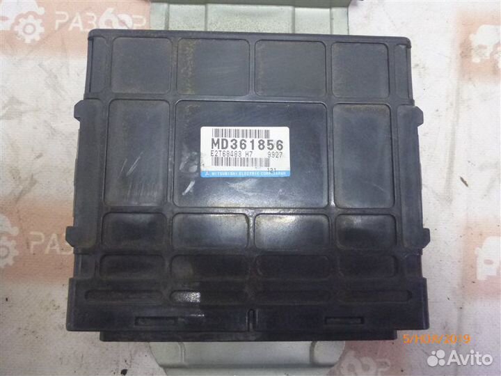 Блок управления двс Mitsubishi Carisma DA1A 4G92