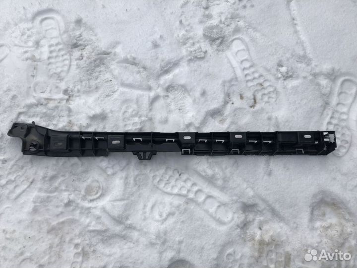 Кронштейн крепления порога BMW 550i F10 N63