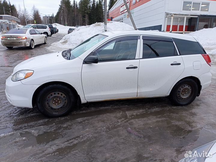 Toyota Matrix 1.8 AT, 2003, 300 000 км