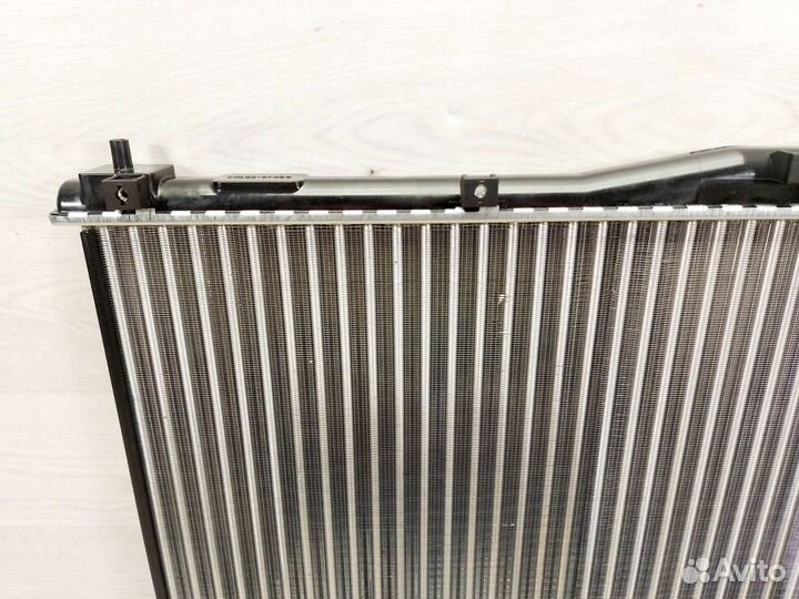 Радиатор охлаждения Honda Stream 1,7. 2000-2006
