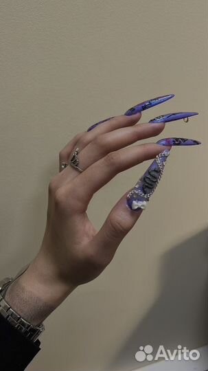 Мастер по маникюру и педикюру