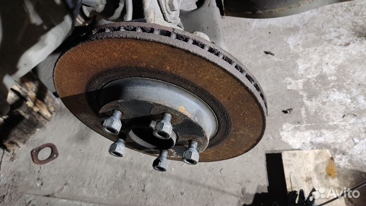 Передние тормозные диски Nissan Teana J31