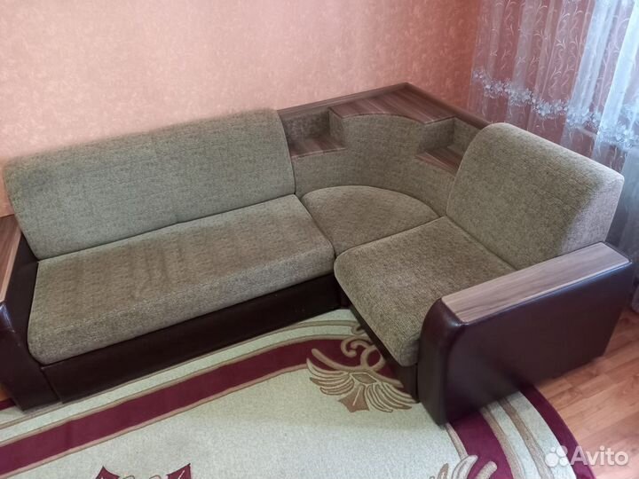 Продам угловой диван бу