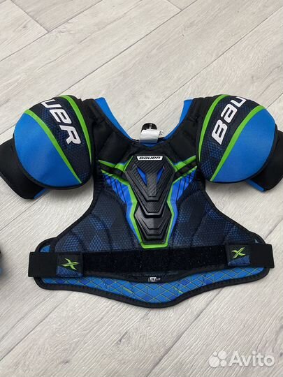 Нагрудник хоккейный bauer