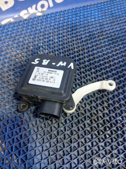 Моторчик заслонок отопителя Volkswagen Passat B5