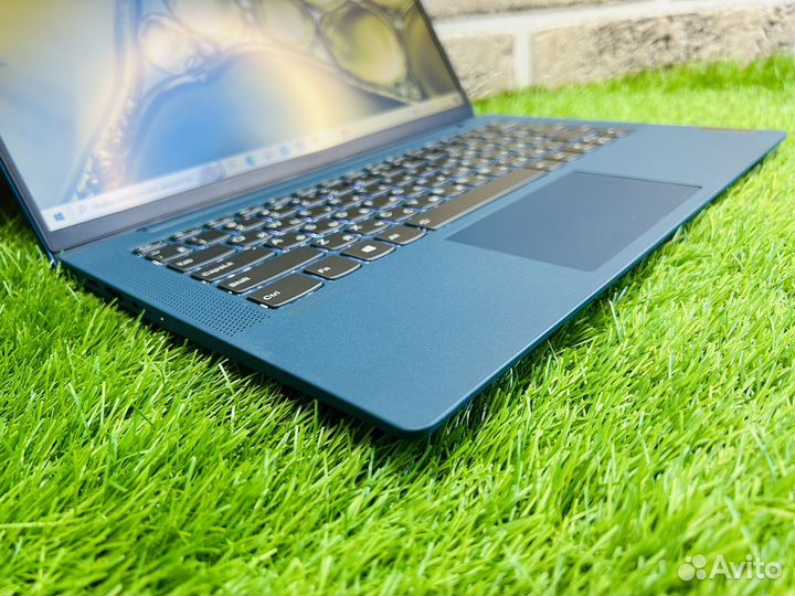 Как новый Lenovo i5-10Gen/Ram 16/SSD512 металл