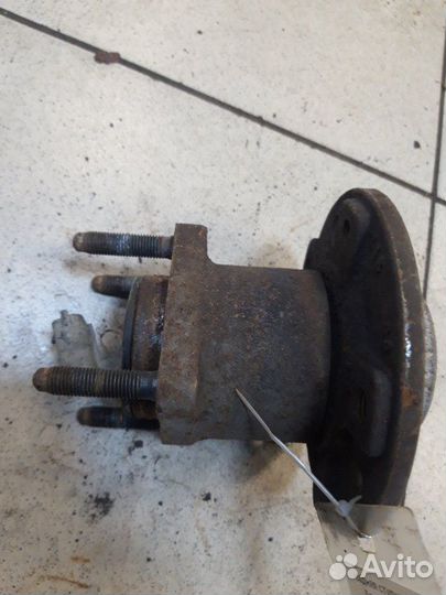 Ступица задняя Opel Astra H