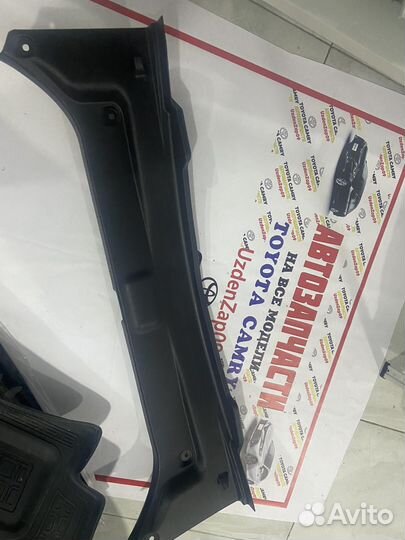 Молдинг багажника toyota camry 75