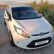 Ford Fiesta 1.4 MT, 2010, 200 000 км, с пробегом, цена 405 000 руб.