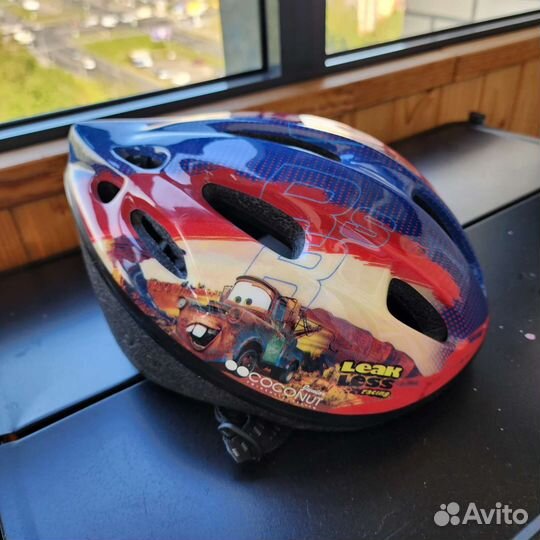 Два детских защитных шлема