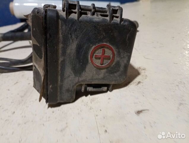 Клемма акб плюсовая Hyundai Solaris 1