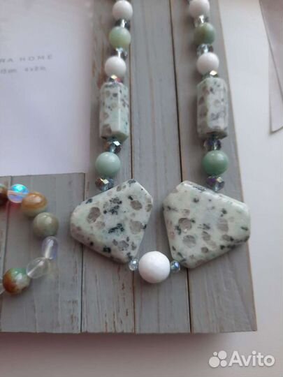 Комплект украшений из натуральных камней