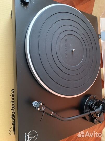 Виниловый проигрыватель Audio-technica AT-LP5X