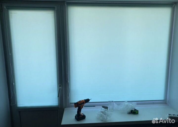 Рулонные шторы в коробе и с направляющими E1529