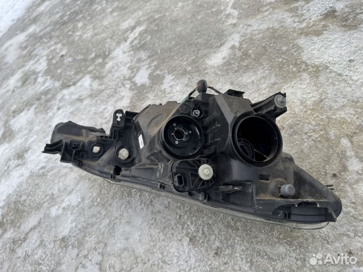 Фара левая e-power