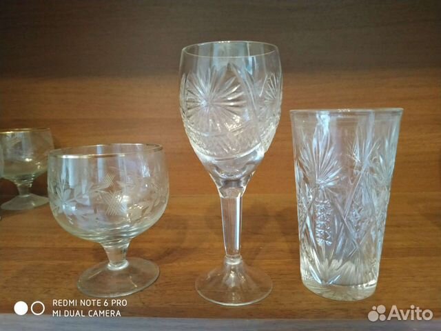 Бокалы, стаканы хрустальные