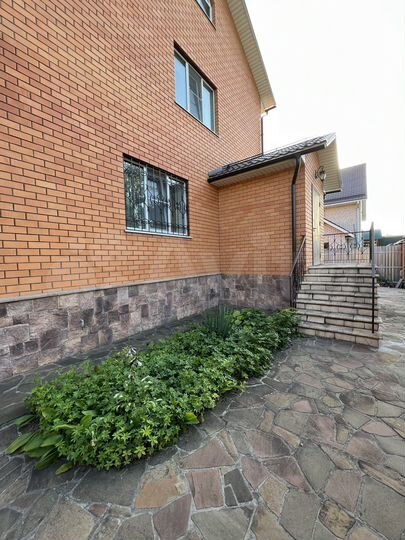 Коттедж 130 м² на участке 8 сот.