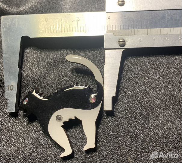 Брошь деревянная, значок «Инь-янь»