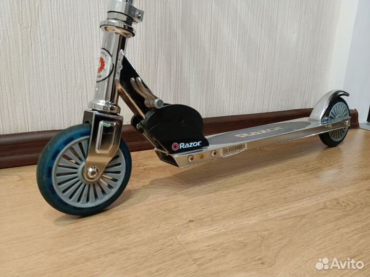 Самокат складной детский Razor A125 GS