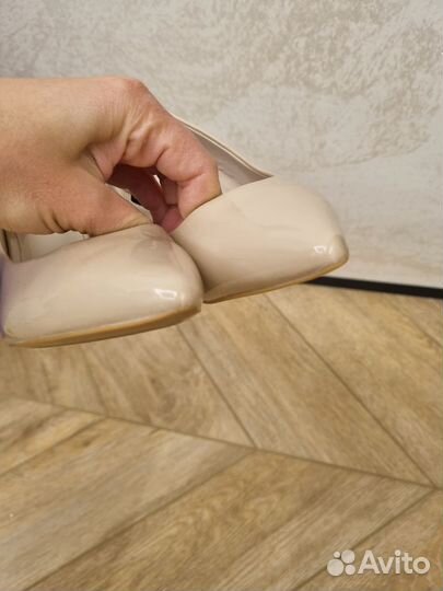 Туфли женские 37 размер бежевые