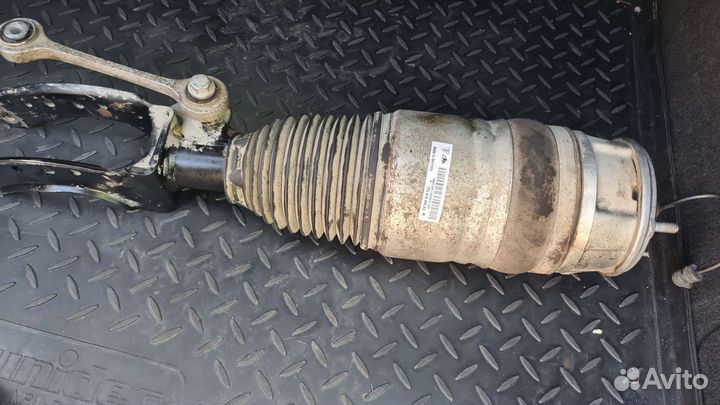 7p5616040al Амортизатор передний Porsche Cayenne 2