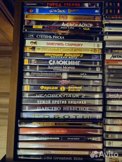 DVD диски с фильмами, музыкой