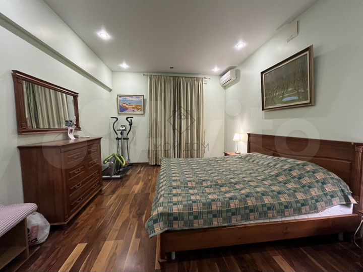 2-к. квартира, 72 м², 8/8 эт.