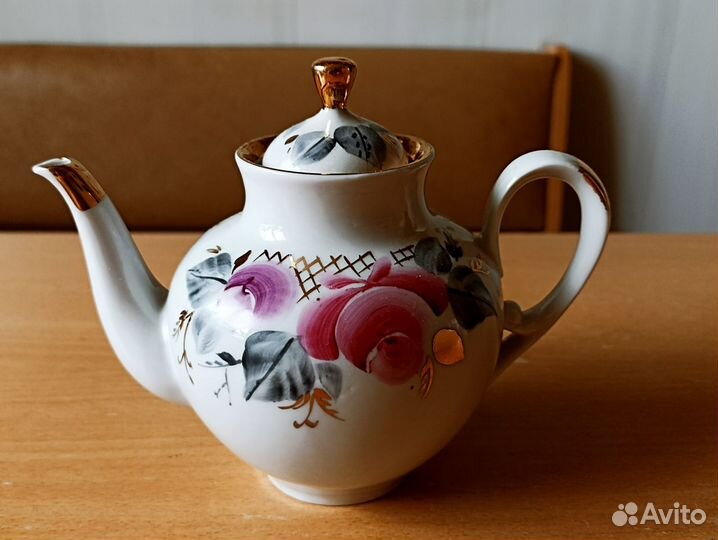 Чайничек миниатюрный заварочный. Фарфор. СССР