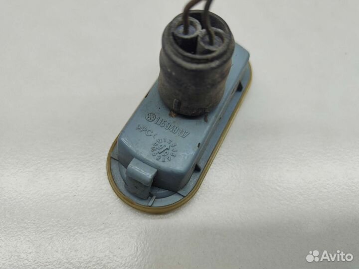 Повторитель поворота в крыло Volkswagen Golf MK4