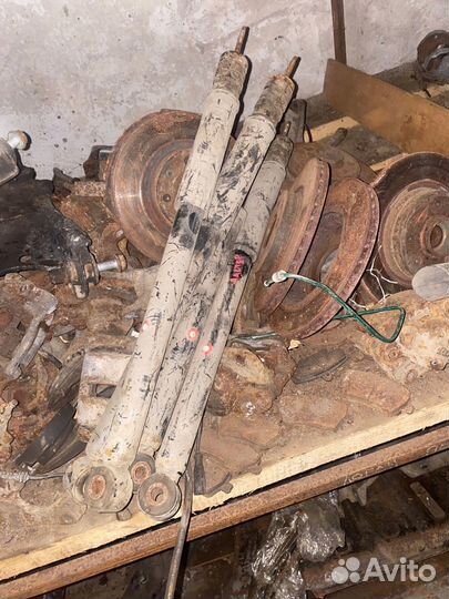 Задний амортизатор рено дастер