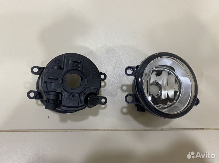 Туманка Toyota Belta/ Yaris Sedan P 2005-2012