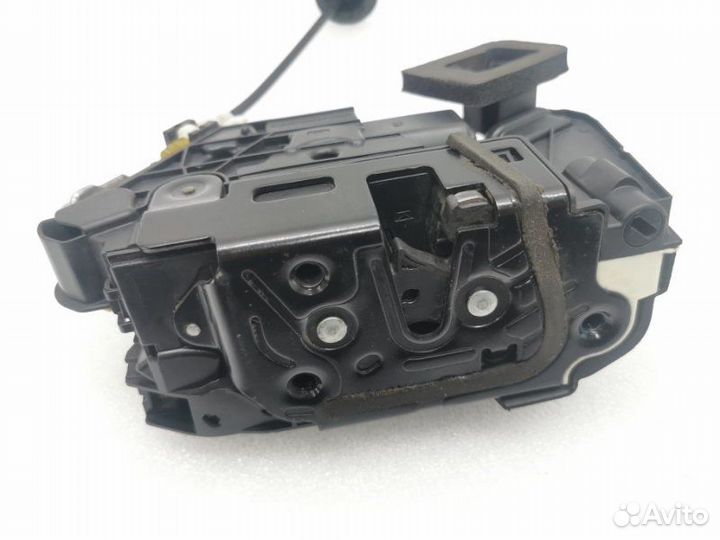 Замок боковой двери передний правый Skoda Octavia