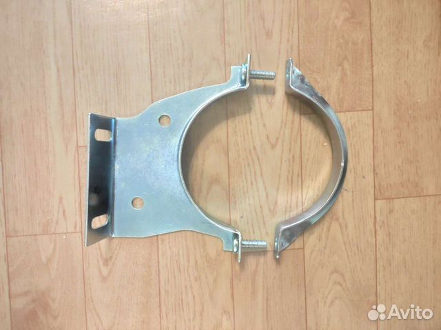 Кронштейн крепления катализатора