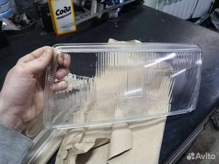 Стекла на передние фары Audi 80 B3 Новые