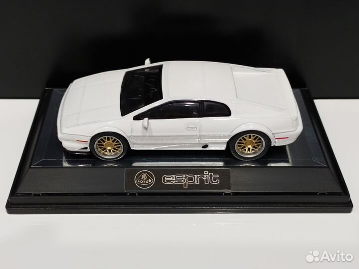 1:43 Lotus Esprit V8