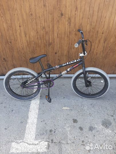 Трюковой велосипед BMX