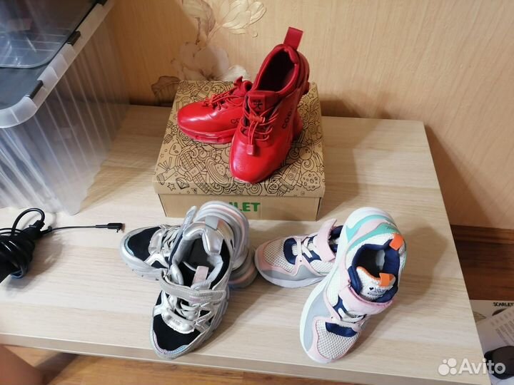 Кроссовки для девочки