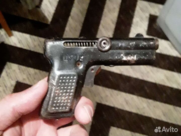 советский игрушечный пистолет металлический