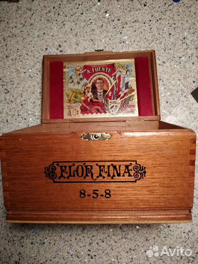 Коробка для сигар. домениканская респеблика