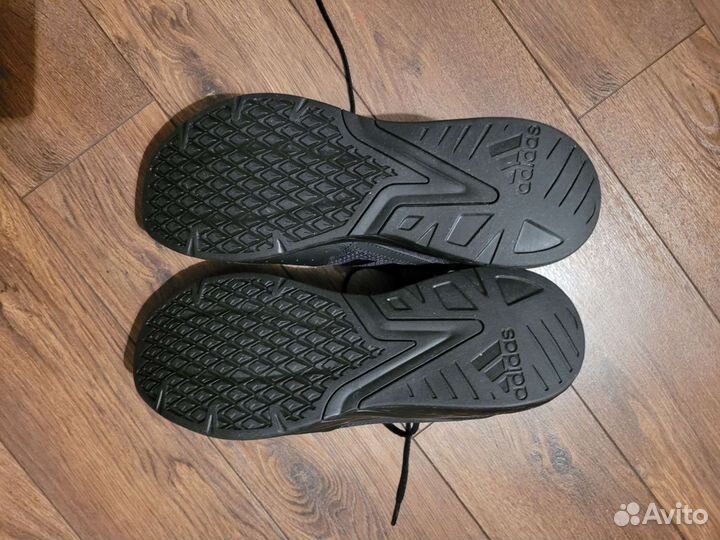 Adidas мужские кроссовки новые