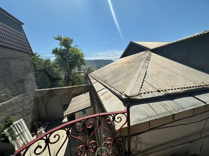 Дом 250 м² на участке 5 сот.