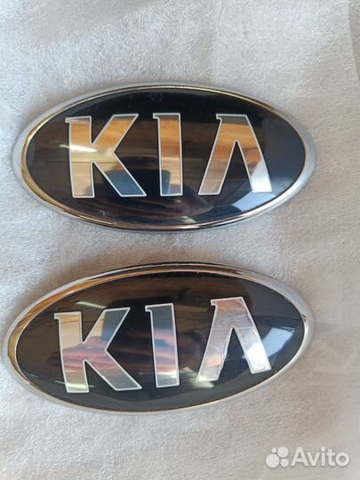 Оригинальные значки kia ceed