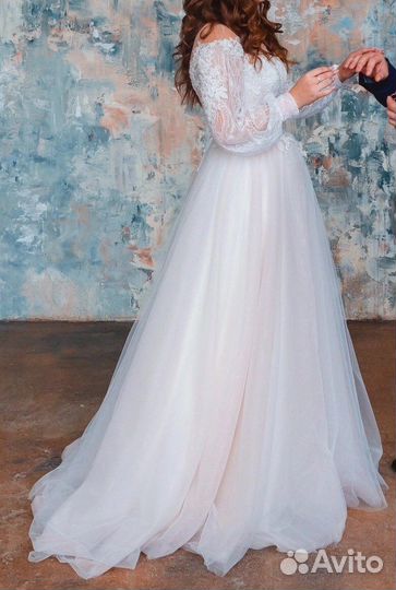 Свадебное платье со шлейфом 44 46