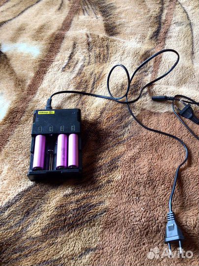Зарядное устройство nitecore i4