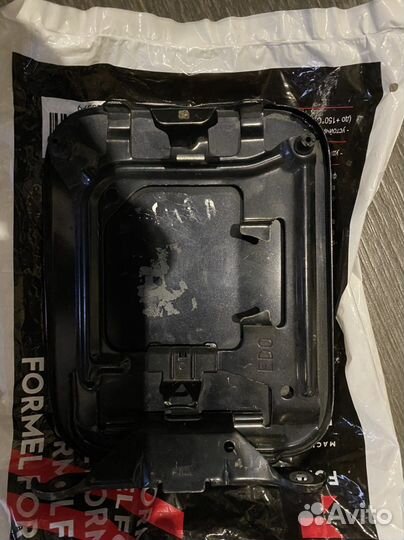 Лючек безобака Tiida хетчбек