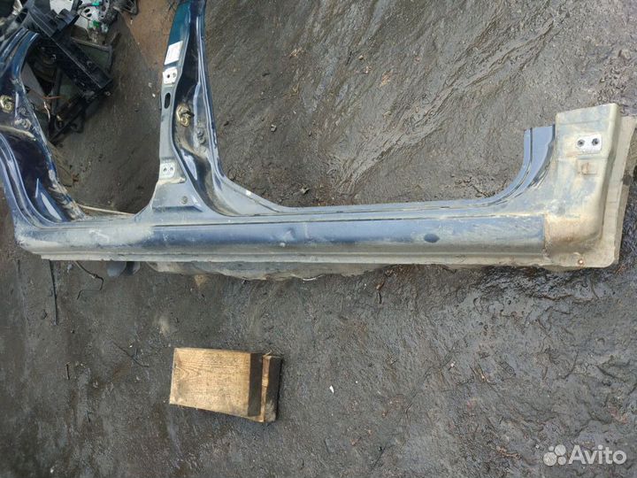 Крыло заднее правое Nissan Almera N16 2005 г