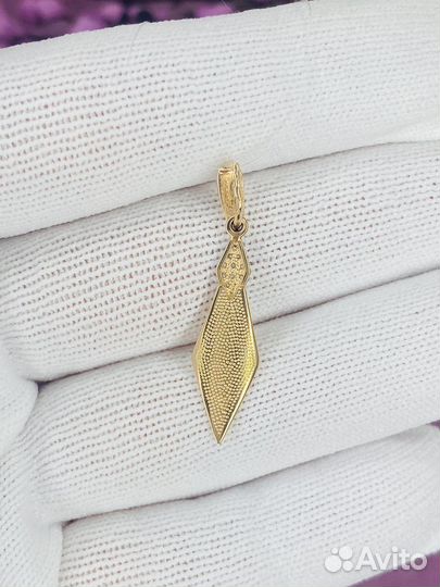 Золотая подвеска галстук