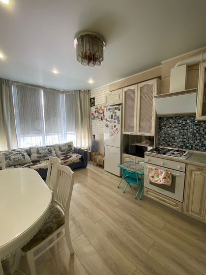 2-к. квартира, 60 м², 6/9 эт.